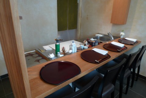 パリの和菓子店、和楽で洒落た弁当定食を