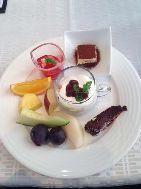 クロスホテル デザート.jpg