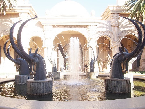 パレス・オブ・ザ・ロスト・シティ正面2