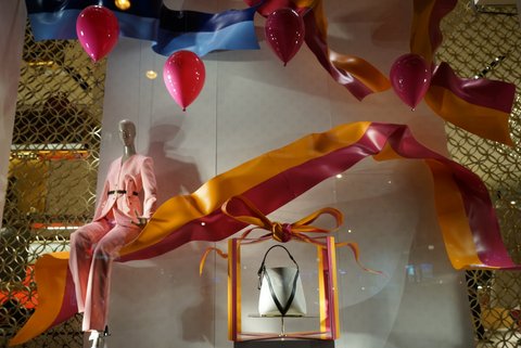 シャンゼリゼのルイ・ヴィトン クリスマス