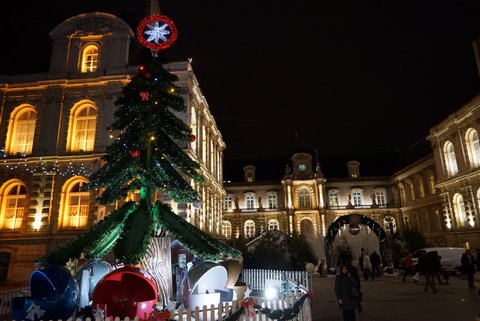 アミアンのクリスマス市は世界一周