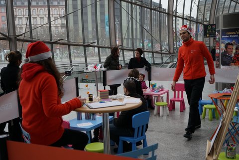 ストラスブール 駅 子供