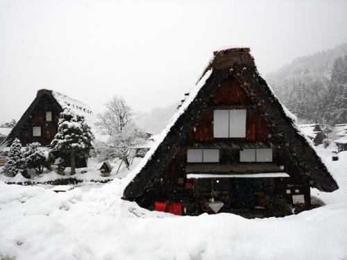 冬の白川郷は寒い、でも、２