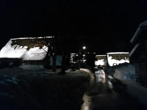 冬の白川郷合掌造り集落ライトアップ １