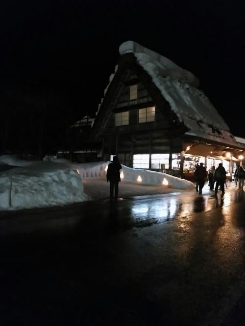 冬の白川郷合掌造り集落ライトアップ ７