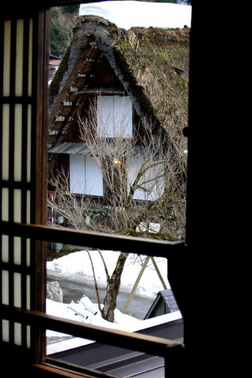 より幻想的な空間が演出される白川郷１