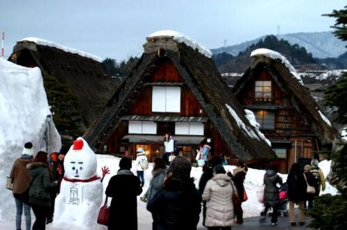 より幻想的な空間が演出される白川郷6