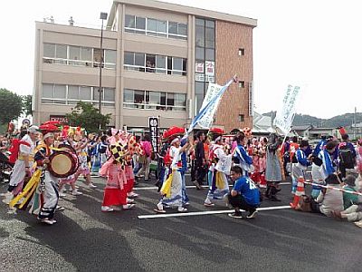 盛岡さんさ踊り