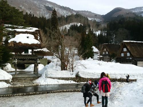 温泉でリフレッシュ♪絶景 白川郷 ?