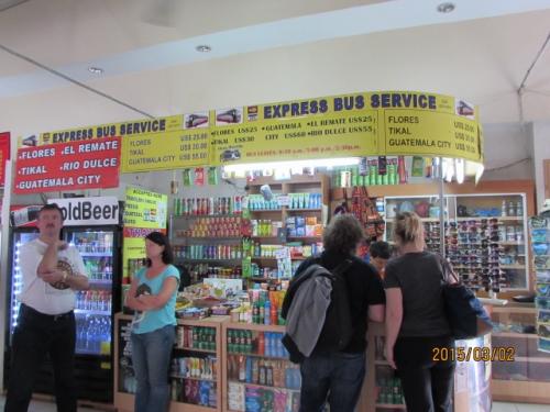 ticketを扱う売店