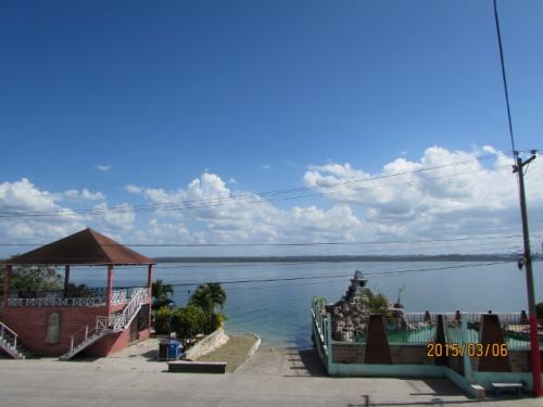 フローレス Peten Itza湖 2