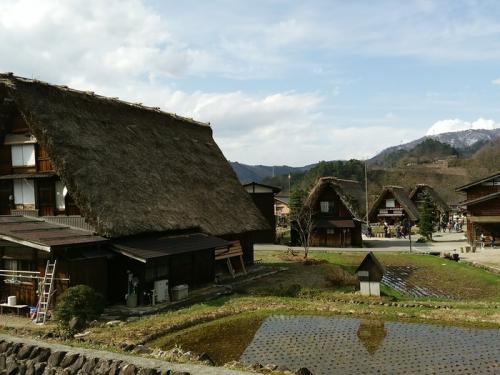 混雑を避けてゆったりと過ごす白川郷４