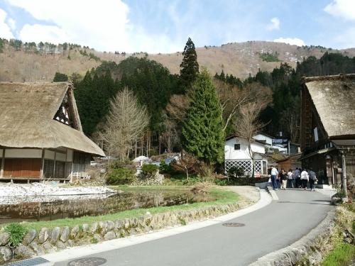 混雑を避けてゆったりと過ごす白川郷５