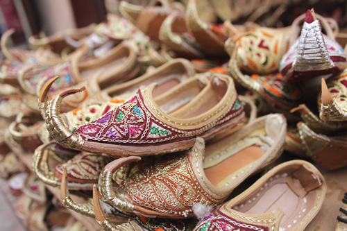 子供サイズの小さな靴も