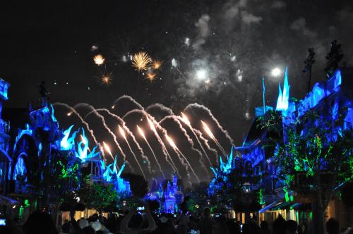 60周年カリフォルニア ディズニー プロジェクションマッピング 花火がすごい ディズニーランド フォーエバー トラベルコちゃんさんの旅行ブログ トラベルコ