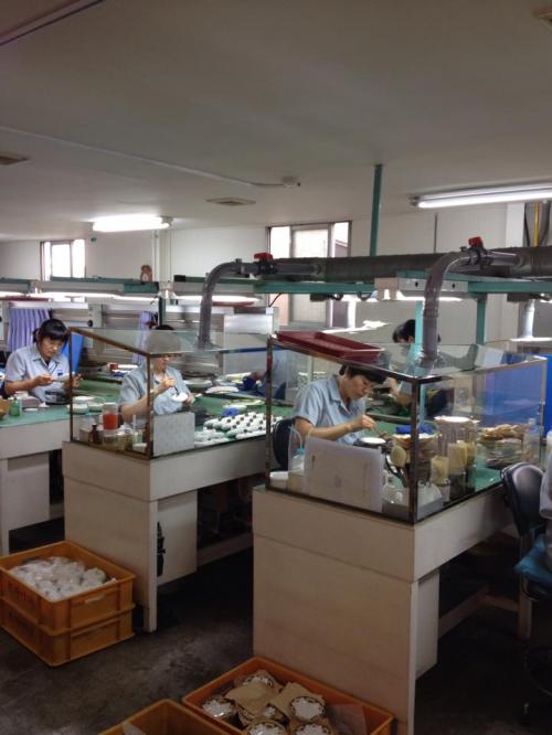 清州 韓国陶磁器社 工場２