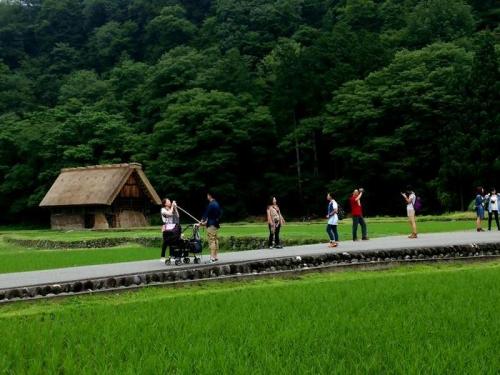 梅雨明けが待ち遠しいこの季節！白川郷５
