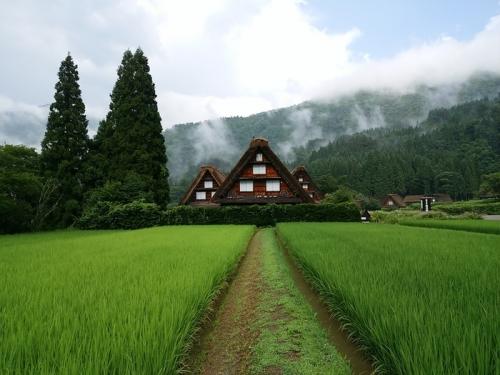 お盆休みを利用して、白川郷へ 1