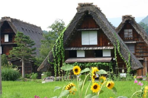 夏休みは白川郷 日常を忘れ 4