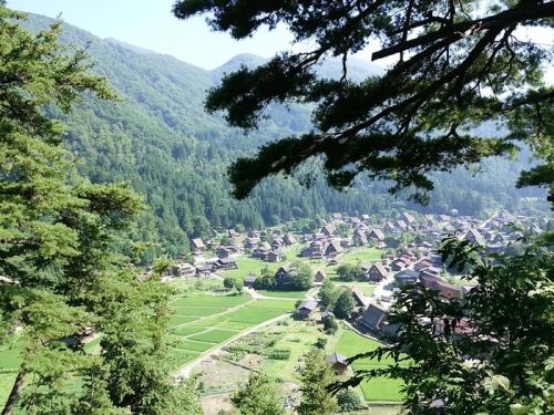 お盆のお出かけどこに行く? 白川郷1