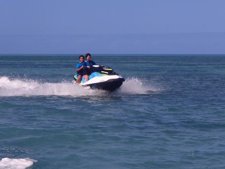 ジェットスキー