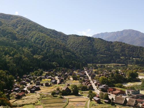 秋の旅行は白川郷で決まり◎ ７