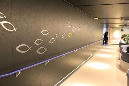 展望ラウンジ壁