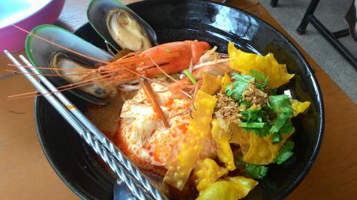 トムヤムヌードル