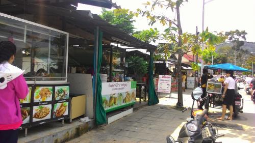 大学前カオマンガイ