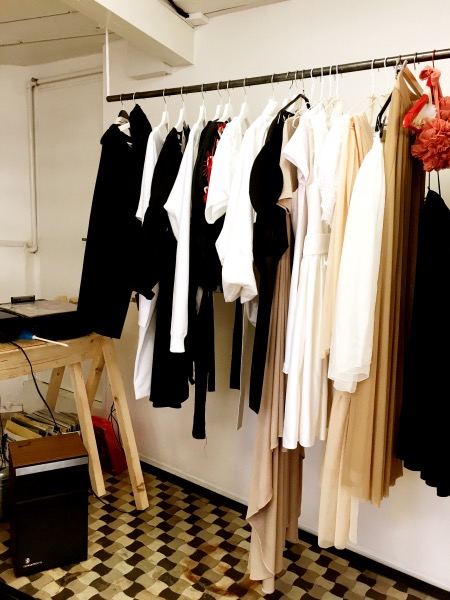 ファッショナブルな洋服