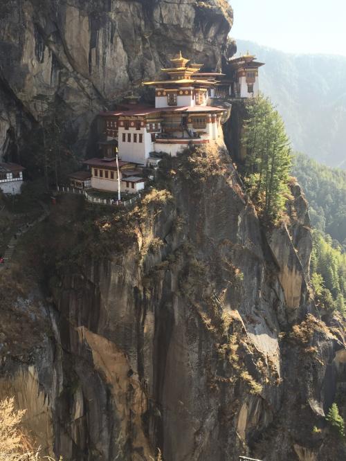 断崖絶壁のタクツァン僧院