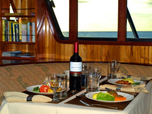 ガラパゴス食事