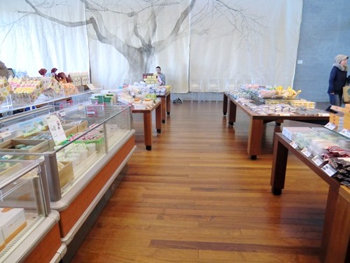 六花亭 五稜郭店 店内2