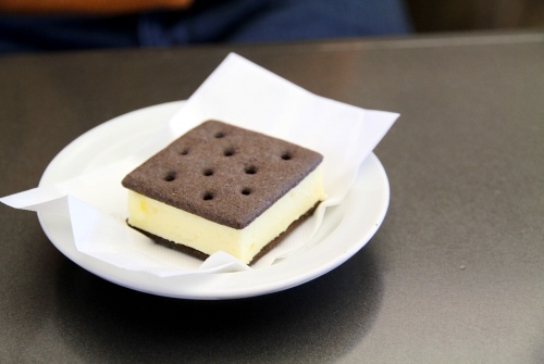 六花亭 雪こんチーズ