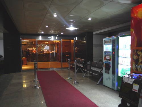 ホテルリーズのエントランス