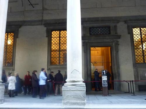 ウフィッツィ美術館予約者窓口