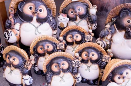 たくさんタヌキ