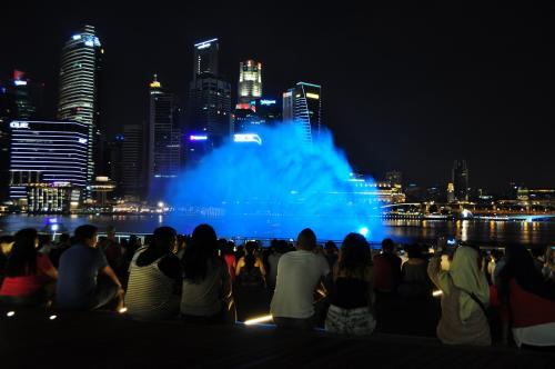 ウォータースクリーン