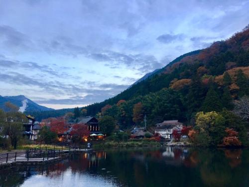 湯布院秋金鱗湖