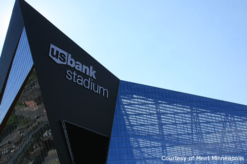 晴れているときの素敵なスタジアム