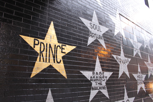 プリンスやニルヴァーナの名前の星