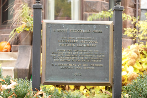フィッツジェラルドの家のプレート