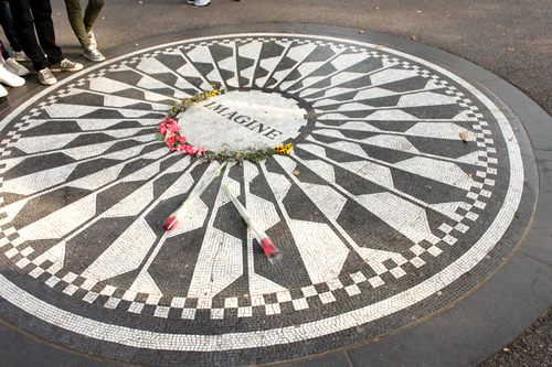 ストロベリー フィールズ