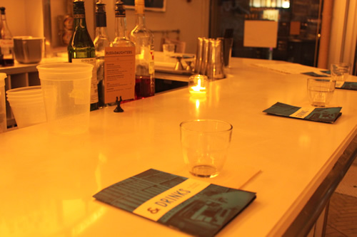 白を基調としたおしゃれな店内