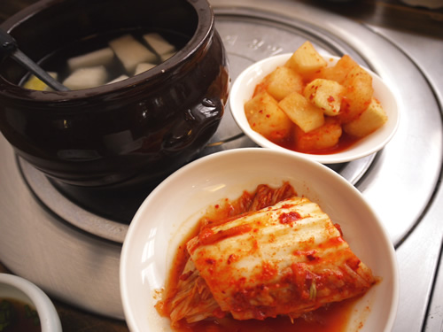 キムチはカクテキと白菜と水キムチの3種類