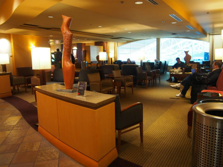 ポートランドラウンジ広い