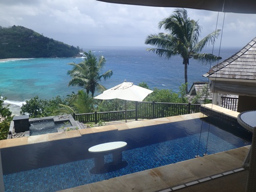 プールからの眺め