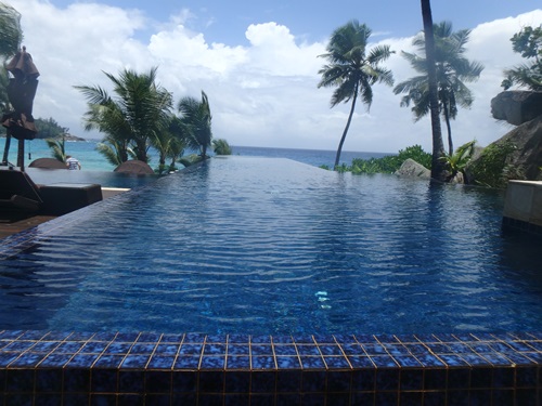 インフィニティプール