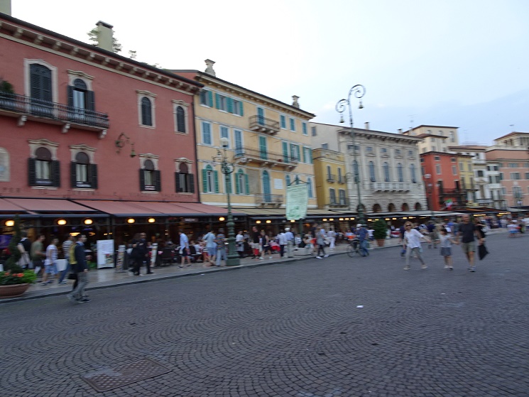 ヴェローナ 野外オペラコンサート
