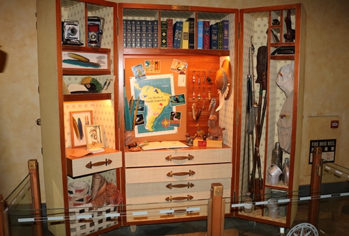 ドナルドスーツケース